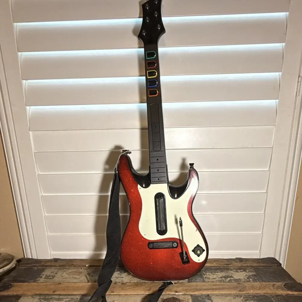 Activision Guitar Hero Wireless Controller Xbox 360 Red/White w/ Strap